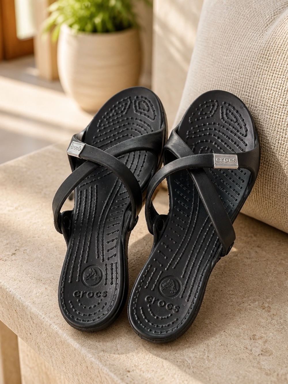 CROCS Women’s Black Capri V-Strap Slide Sandals